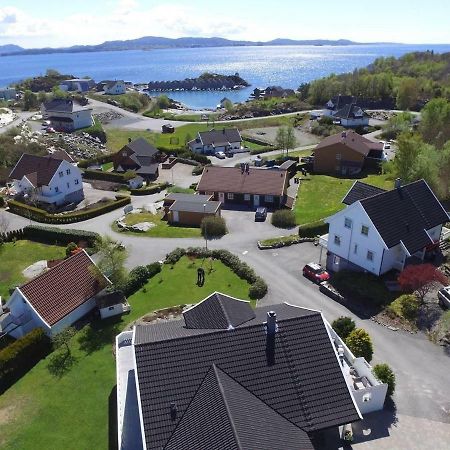 Family House Close To The Beach Villa Mosterhamn Buitenkant foto